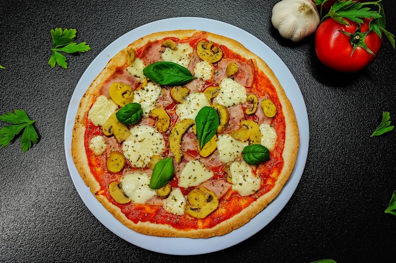 Fig and prosciutto artisan pizza